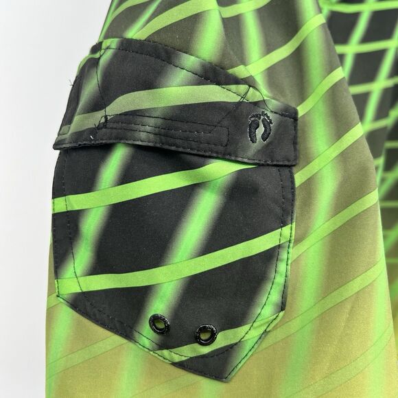 Mens Hang Ten Neon Green Black Swim Trunks 36 Pockets Beach Vacation Cruise - Picture 3 of 10